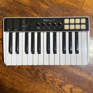 iRig Keys I/O Keyboard, compatible with most studio recording equip./iphone/iPad